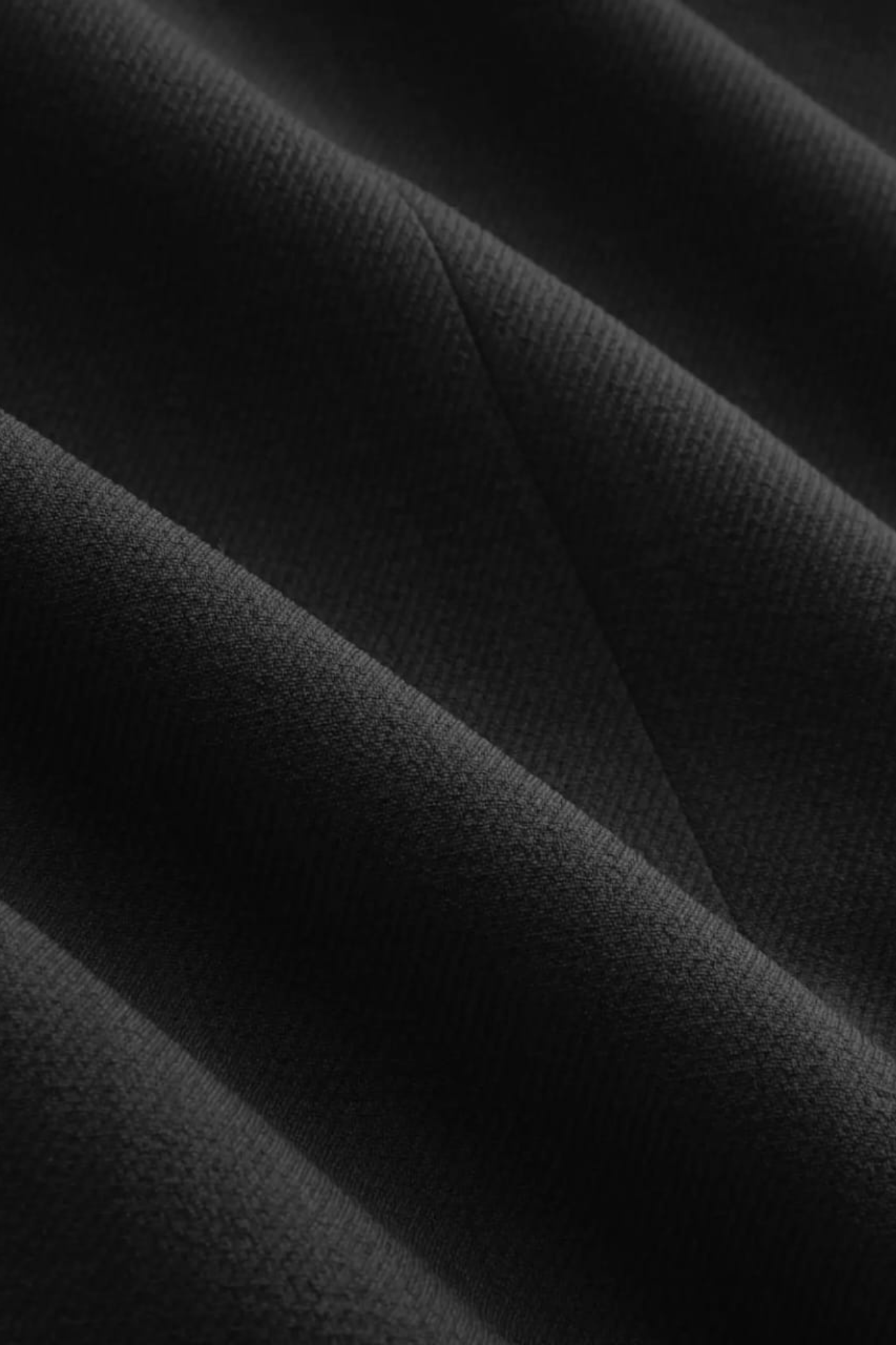 OVERSIZED BLACK BLAZER