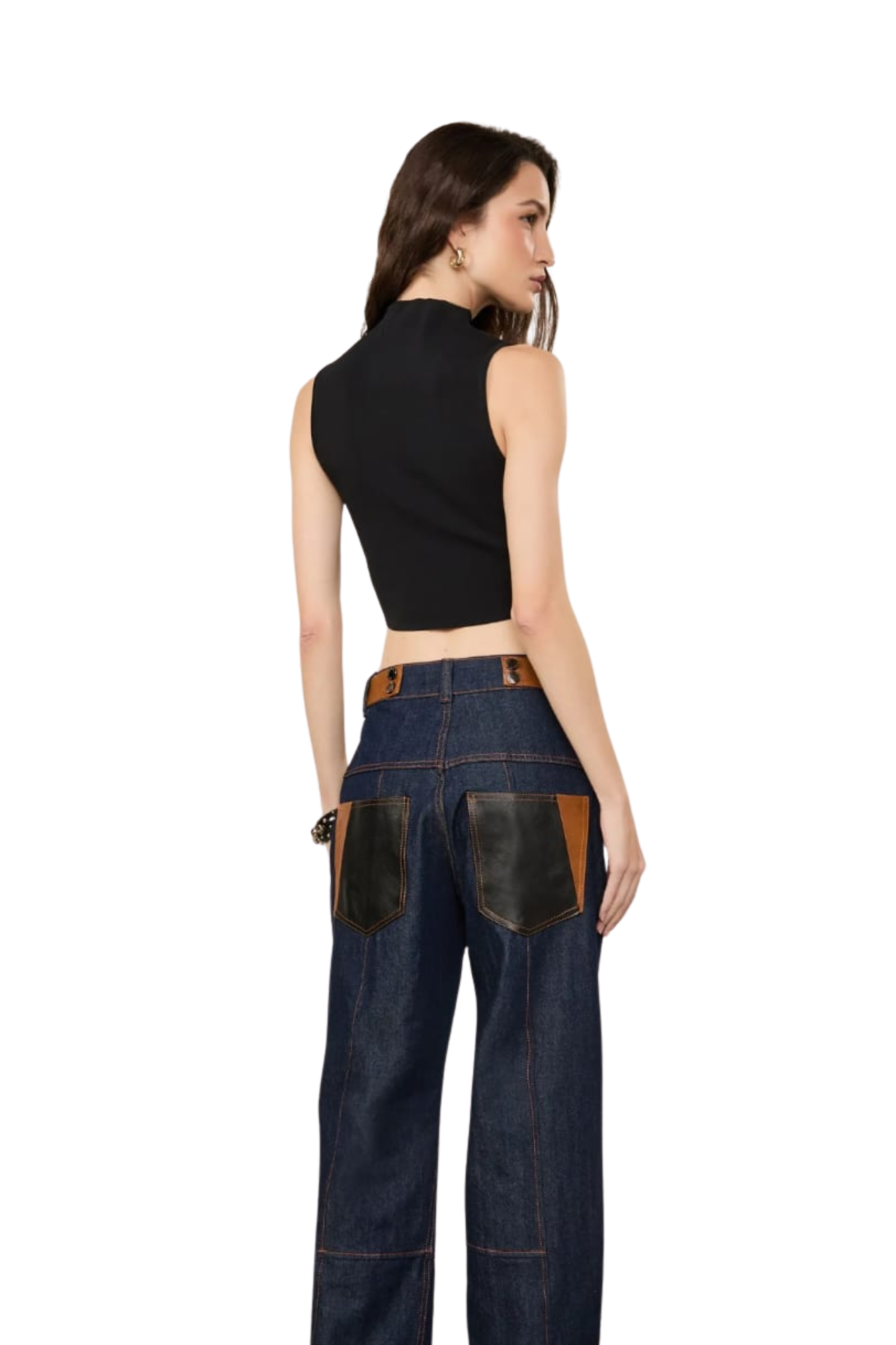 JEANS A LA CADERA CON CUERO