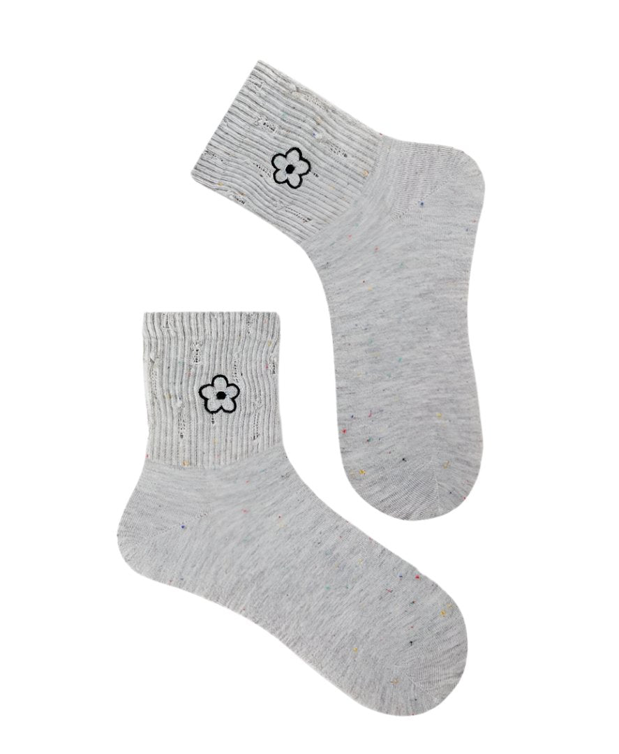 FLOWER EMBROIDERED CREW SOCKS